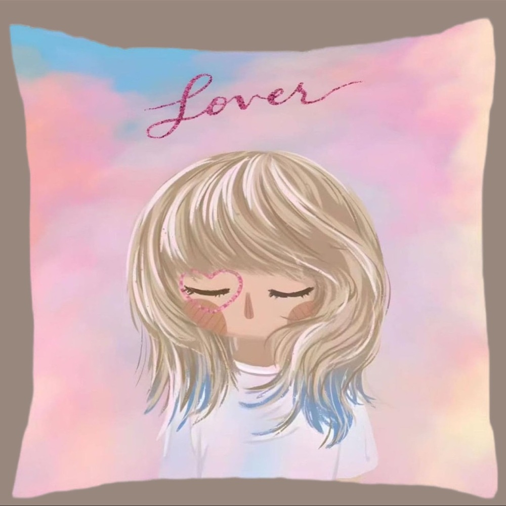 NWT‎ Cartoon Taylor Swift “Lover” 18x18” Pillow Case